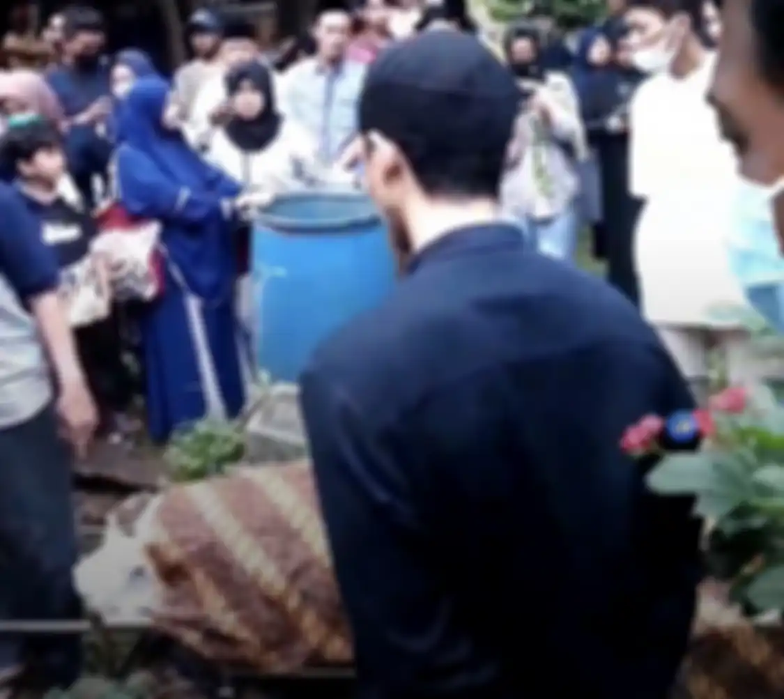 Polisi buka suara soal kondisi sopir Pajero yang diduga menjadi penyebab kecelakaan maut Menara Saidah. Foto tampangnya belum dirilis. 