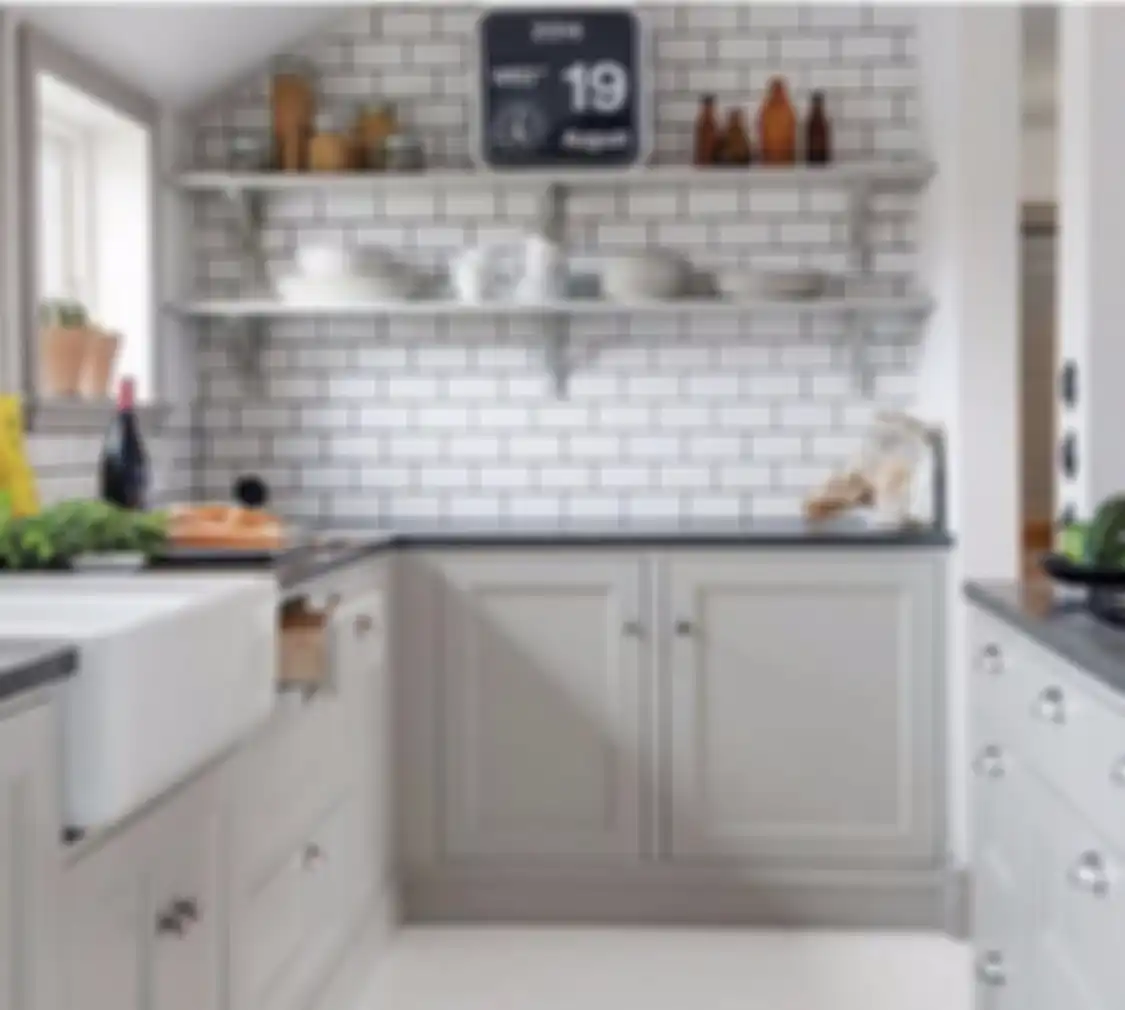 Desain dapur monokrom jadi incaran pemilik rumah minimalis. Foto dekorasinya terlihat berkarakter dengan perabotan model ini.