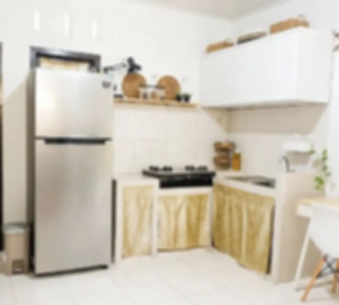 Begini hasilnya jika rrumah type 27/60 diberi trik manjur desain dapur sempit. Foto interiornya sampai dibahas.