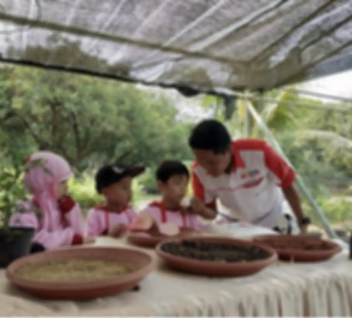 Inilah ulasan 6 foto cantik tempat wisata piknik di Bogor yang dijamin murah meriah sampai bikin kita happy. 