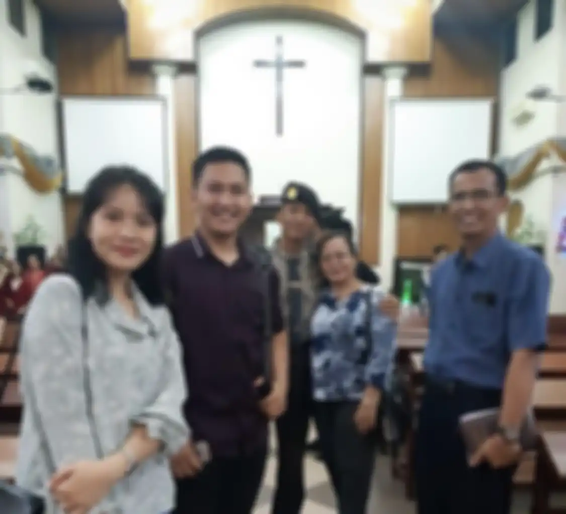 Cara orangtua Brigadir Yosua mendidik keluarga disorot, sebab dua anak gadisnya punya gelar mentereng. Foto sang ibunda bikin nyesek.