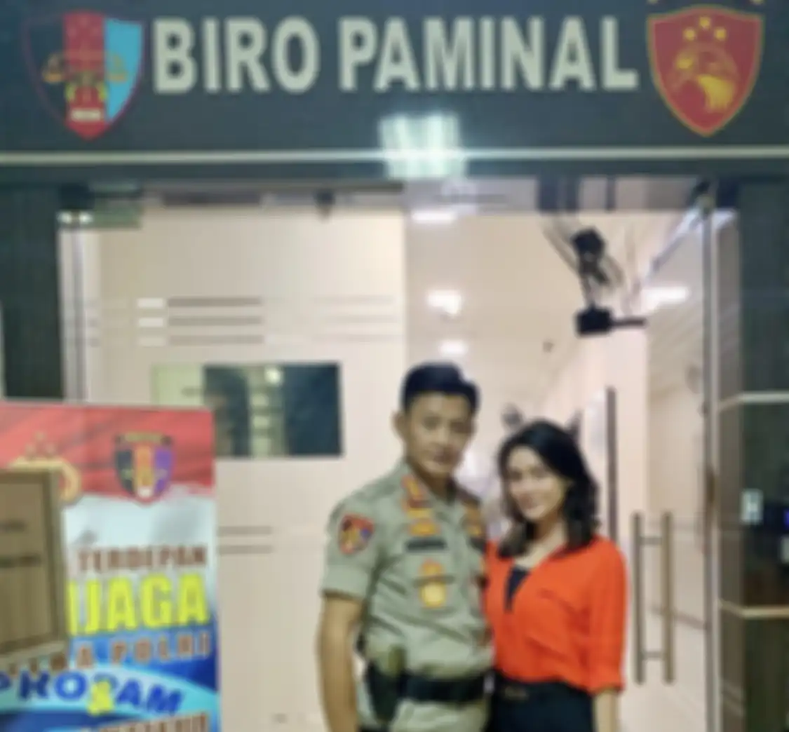 Ini alasan Ferdy Sambo ngotot minta Brigjen Hendra Kurniawan dibebaskan. Dia sampai menulis surat di atas materai. Foto suratnya dibahas.