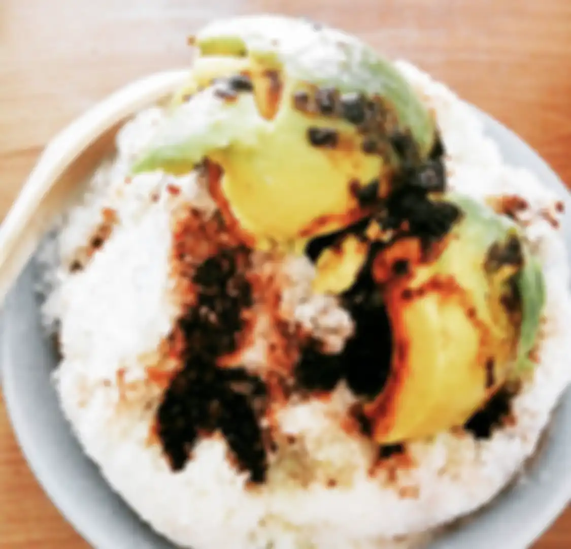 Mencari sarapan enak di Manado Sulawesi Utara? Inilah 5 tempat wisata kuliner yang wajib dicicipi. Cek yuk foto menunya.