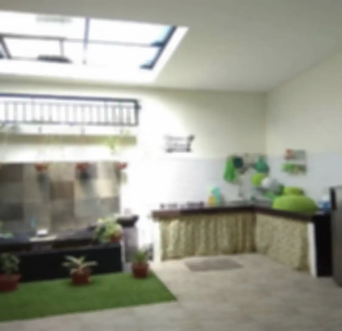 Ini rahasia desain dapur sempit dan taman belakang memancarkan aura segar. 7 foto buktinya jadi inspirasi. Pastinya anti pengap!