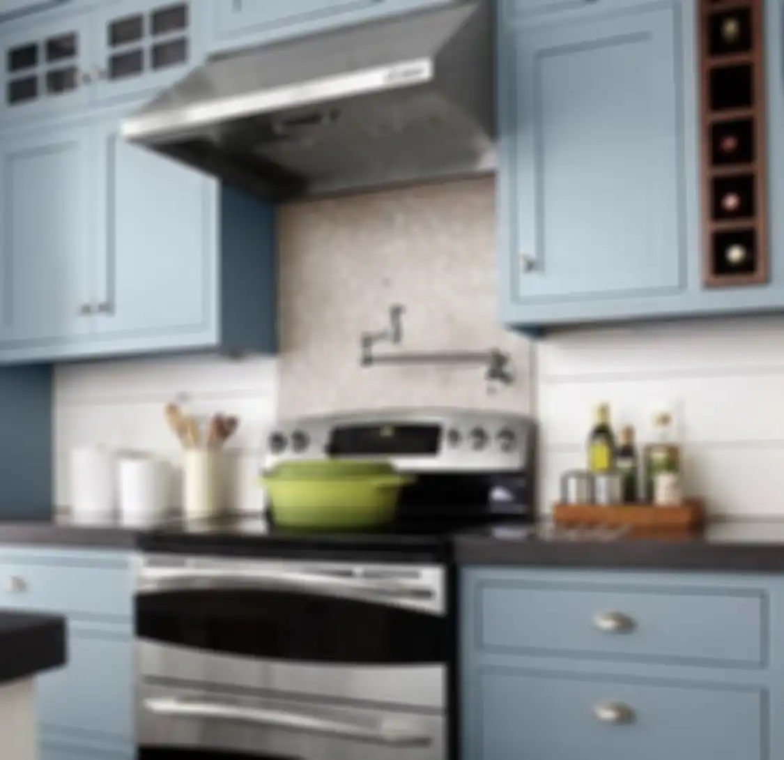 Tentukan warna kabinet dapur yang berpadu apik dengan ruang masak kesayangan.