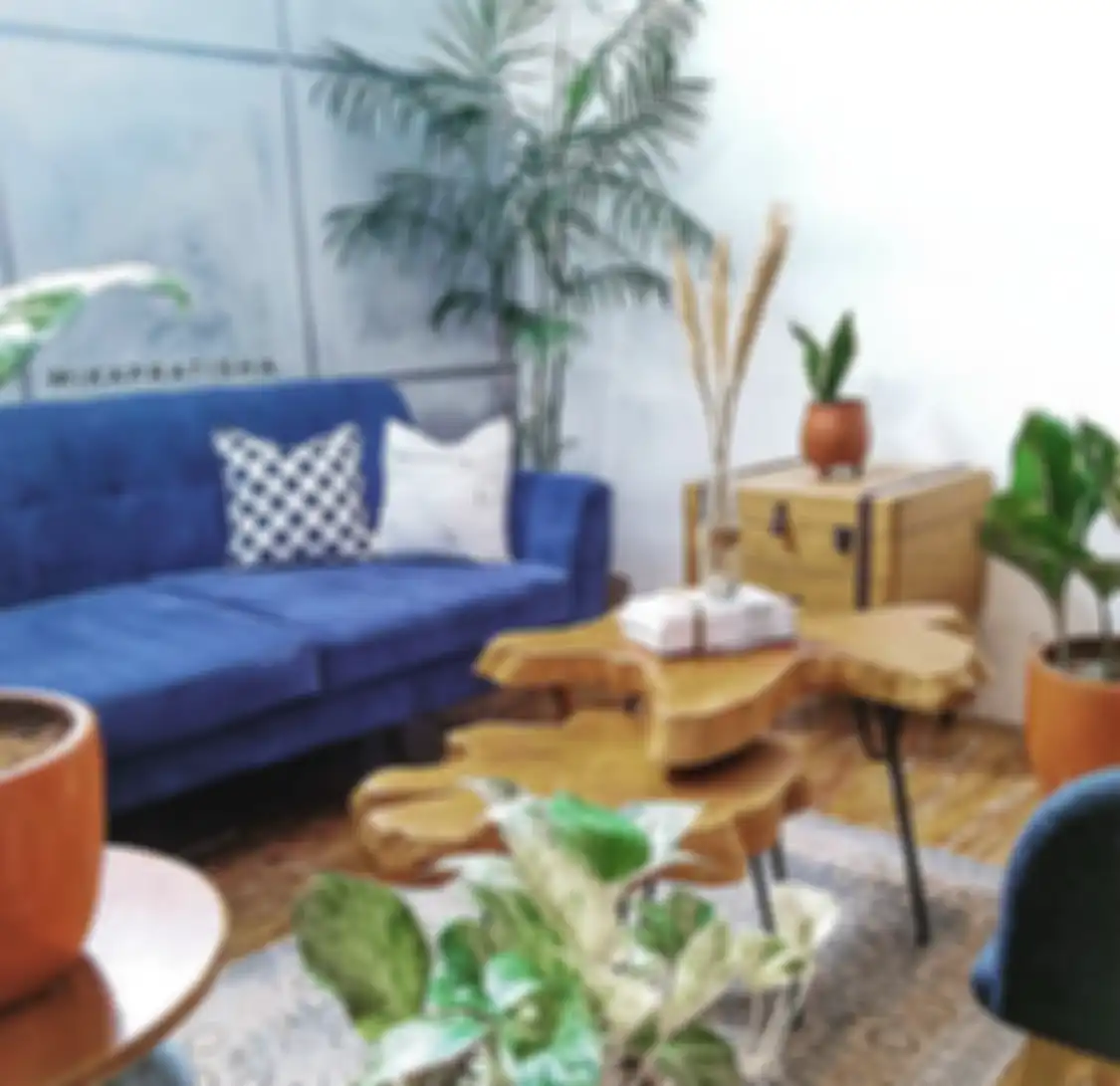 Rumah mungil yang dibangun sendiri nggak sampai menguras rekening. Cuma habis modal segini. Foto desain dapur sempitnya disorot.