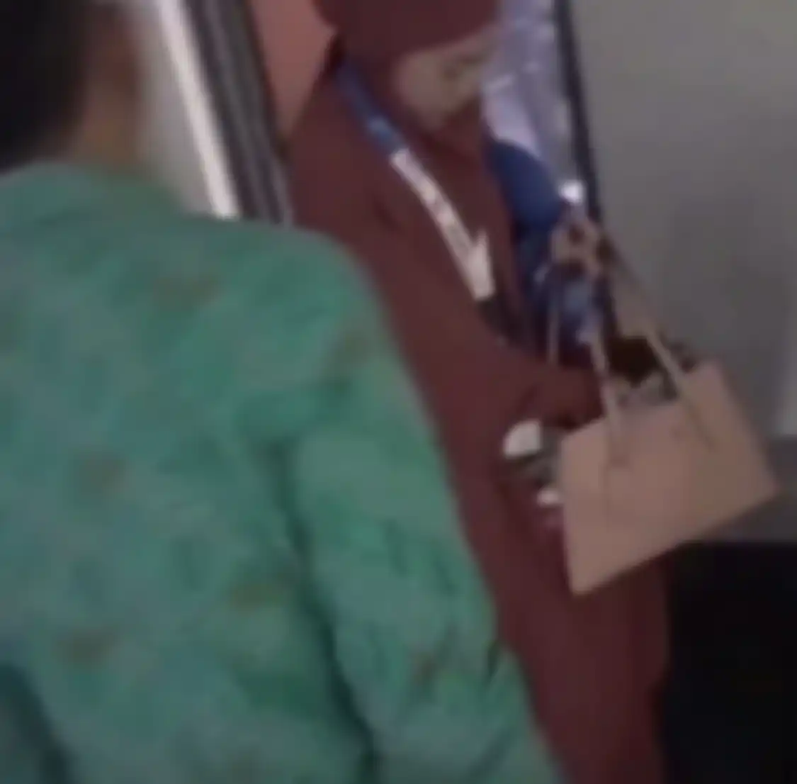 Ini sosok yang meminta Lesti Kejora pergi umrah di Tanah Suci. Foto istri Rizky Billar terus menempel sang ayah viral di media sosial.