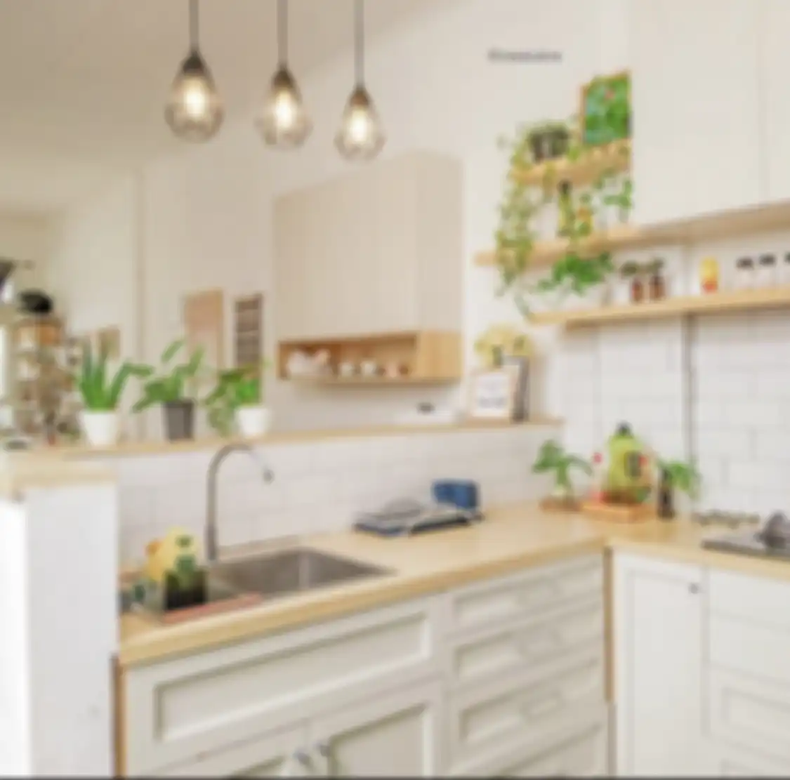 Desain dapur sederhana yang dijamin hemat biaya terlihat cantik karena ditambahi elemen tak biasa. Foto interiornya menawan hati.