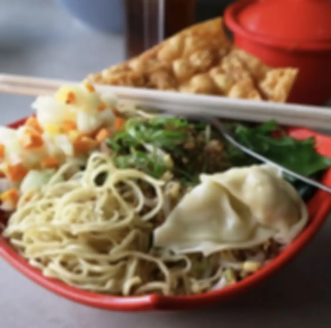 5 tempat wisata kuliner di Jogja ini wajib didatangi lantaran menyajikan menu makan siang enak. Intip yuk foto khasnya. 