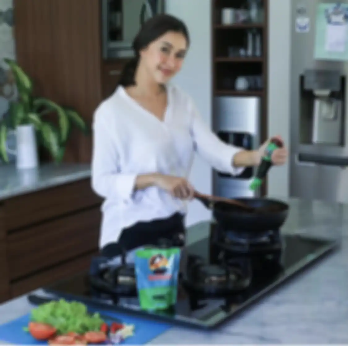 Siap sangka 8 foto desain dapur cantik milik para artis Tanah Air ini ternyata mudah ditiru.