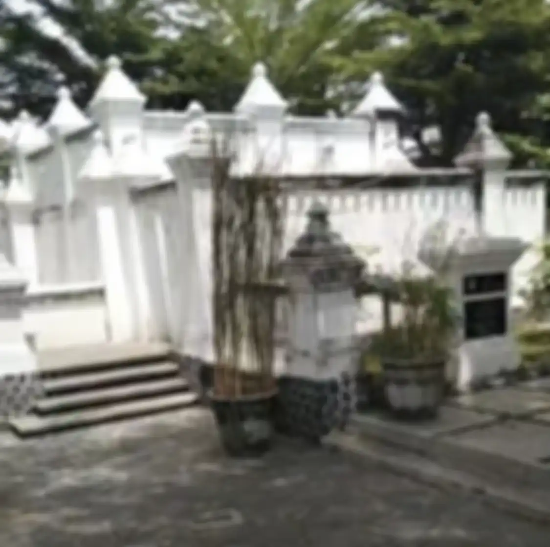 Simak ulasan 15 tempat wisata di Solo yang wajib dikunjungi karena menyediakan banyak spot foto aesthetic.