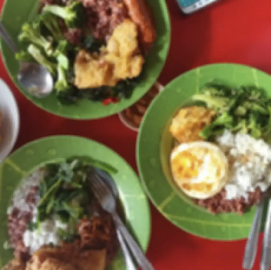 Buat pemburu foto aesthetic yang mencari sarapan enak di Sleman Jogja, 5 tempat wisata kuliner ini wajib dicicipi.