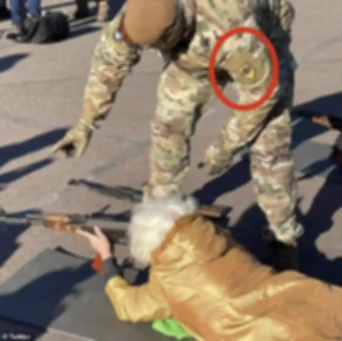 Foto anggota Batalion Babushka yang berisi nenek-nenek Ukraina siap berperang melawan Rusia viral. Mereka dilatih Neo Nazi Ukraina.