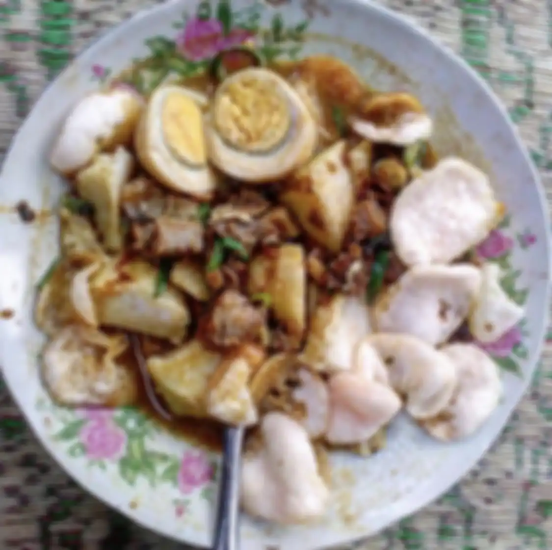 Buat pemburu foto aesthetic yang mencari sarapan enak di Sleman Jogja, 5 tempat wisata kuliner ini wajib dicicipi.