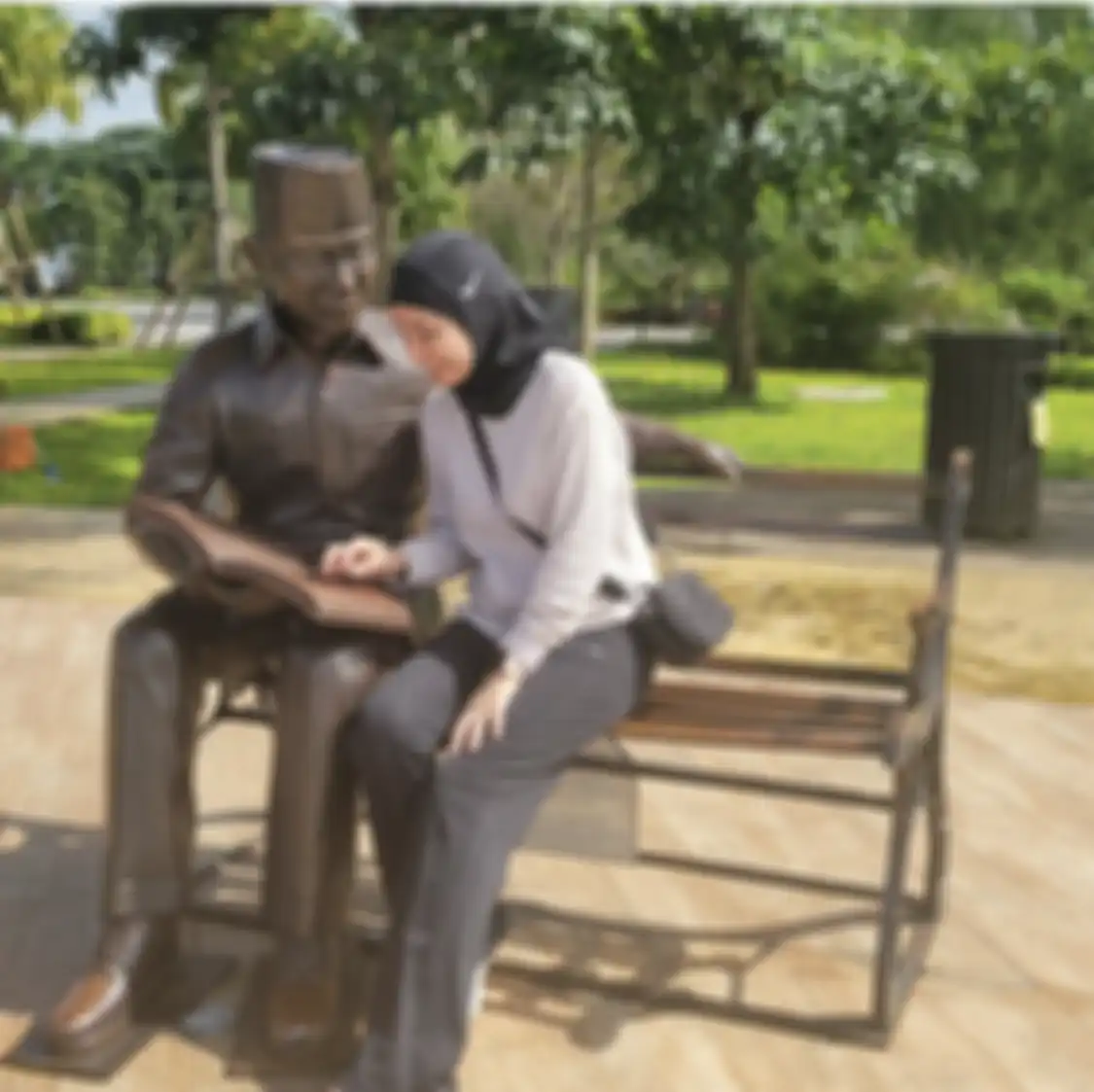 Berikut ini ulasan 10 foto aesthetic Kiara Artha Park Bandung, tempat wisata kekinian yang lagi hits.