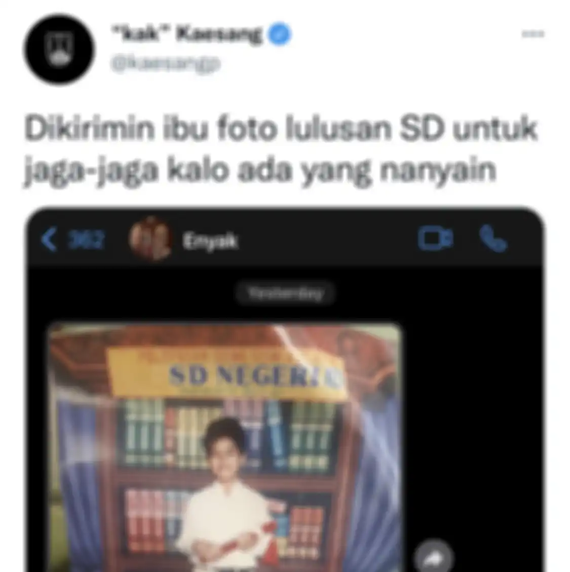 Ibunda Kaesang Pangarep malah ketahuan senang ini di WhatsApp setelah anak Jokowi sengaja posting foto lulus SD. 