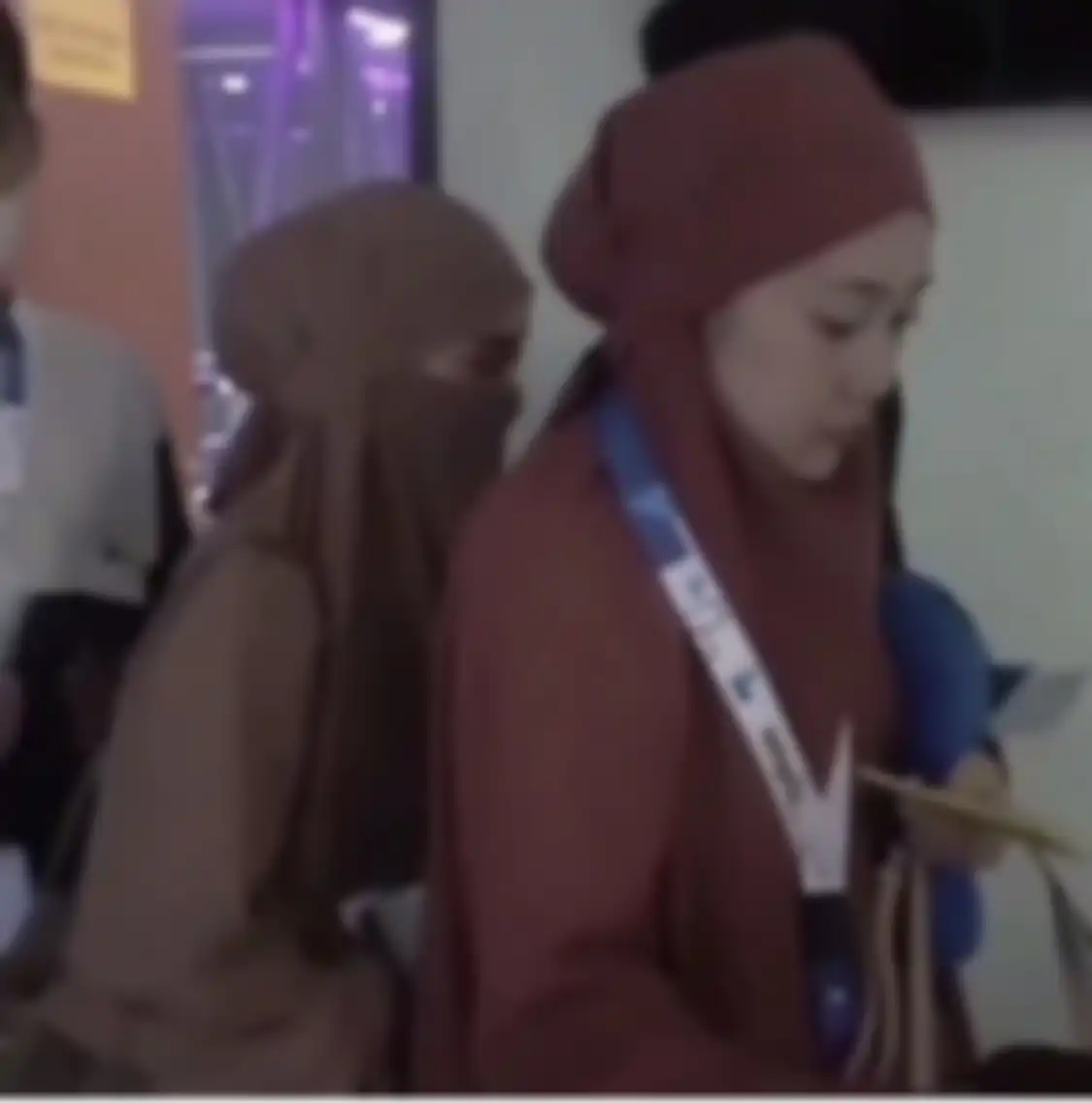Ini sosok yang meminta Lesti Kejora pergi umrah di Tanah Suci. Foto istri Rizky Billar terus menempel sang ayah viral di media sosial.