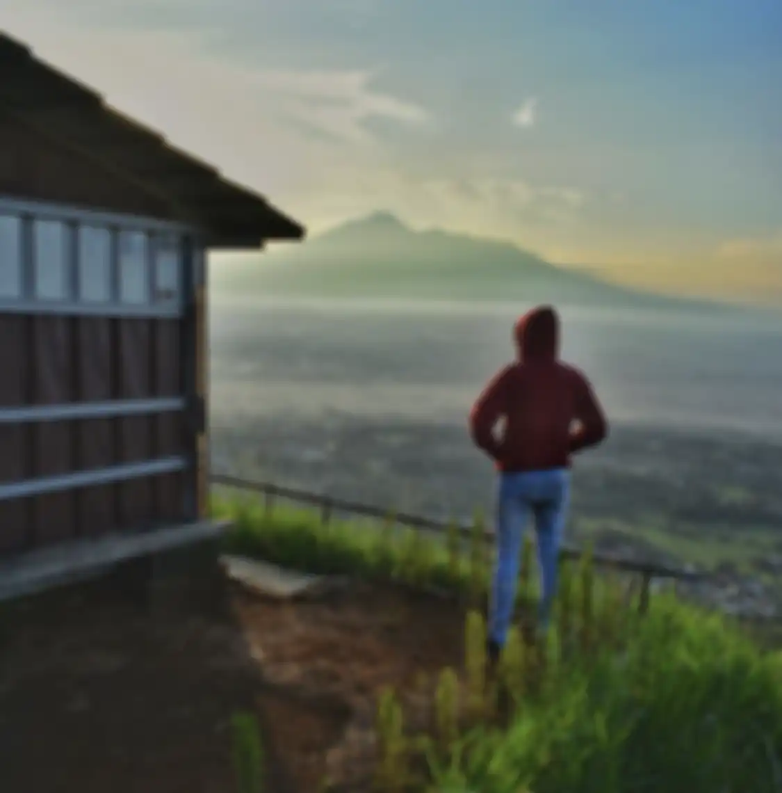 5 foto cantik tempat wisata alam di Bogor yang cocok buat trekking santai bareng pasangan atau keluarga.