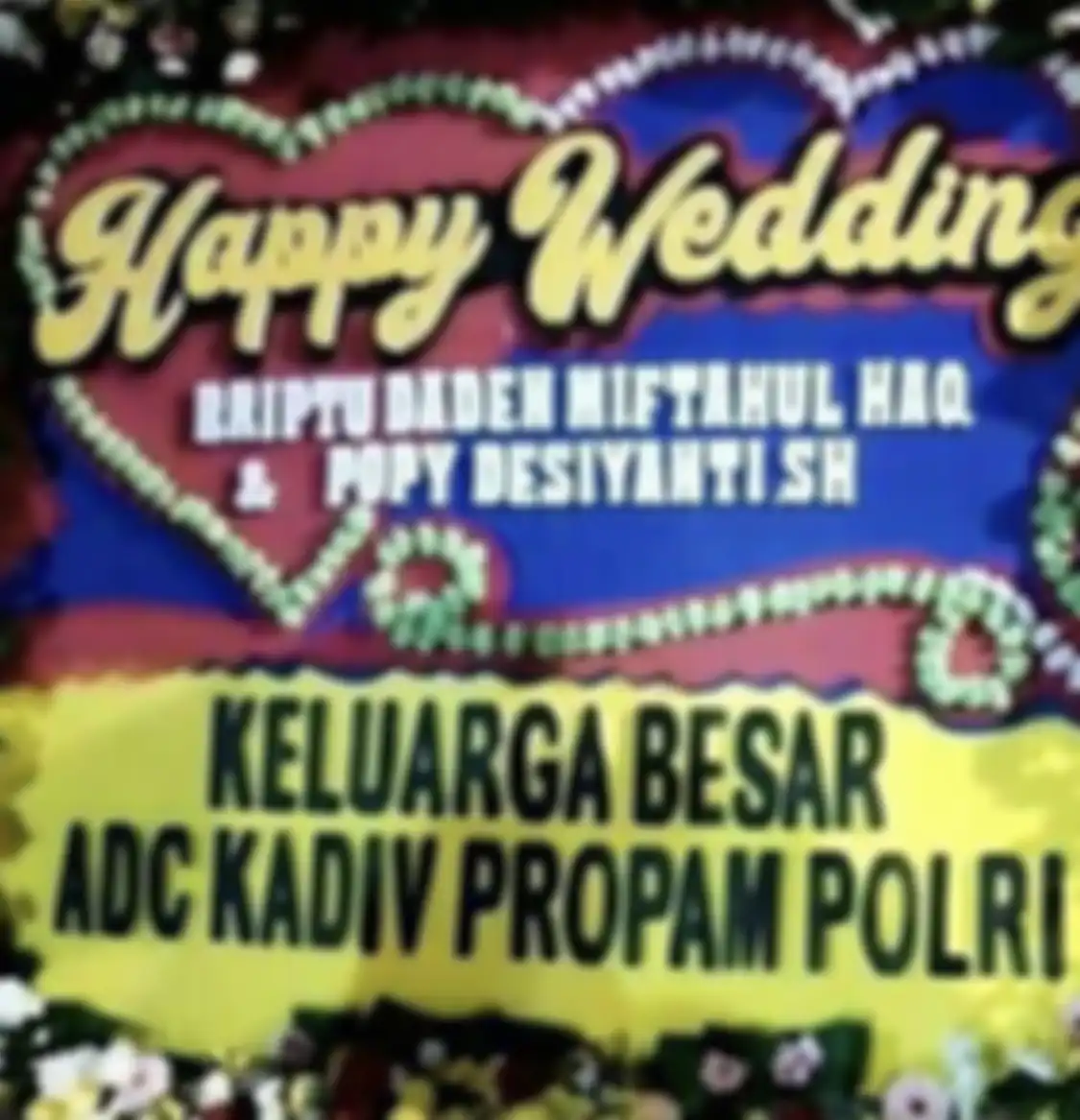 Istri Brigadir Daden yang suaminya ikut terseret-seret kasus Brigadir J ternyata punya gelar mentereng. Foto sosoknya masih jadi misteri. 