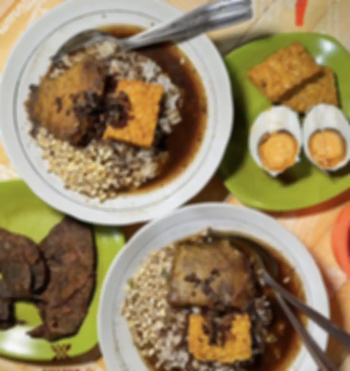 Jika mencari sarapan enak di Sidoarjo Jawa Timur, cobalah kunjungi 5 tempat wisata kuliner dengan sajian khas. Intip foto menunya.