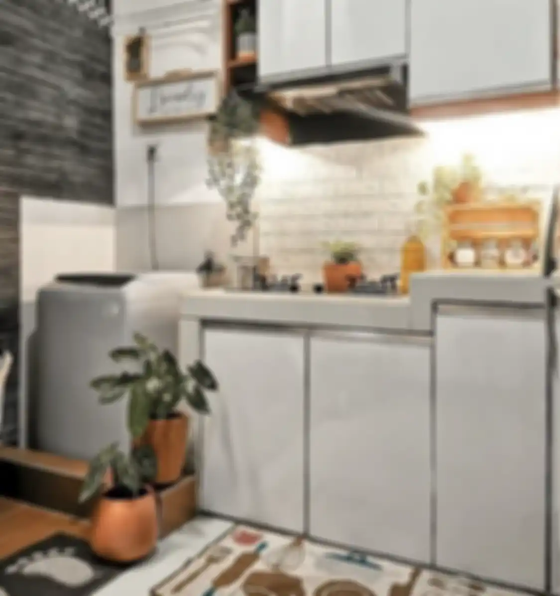 Begini hasilnya jika rrumah type 27/60 diberi trik manjur desain dapur sempit. Foto interiornya sampai dibahas.