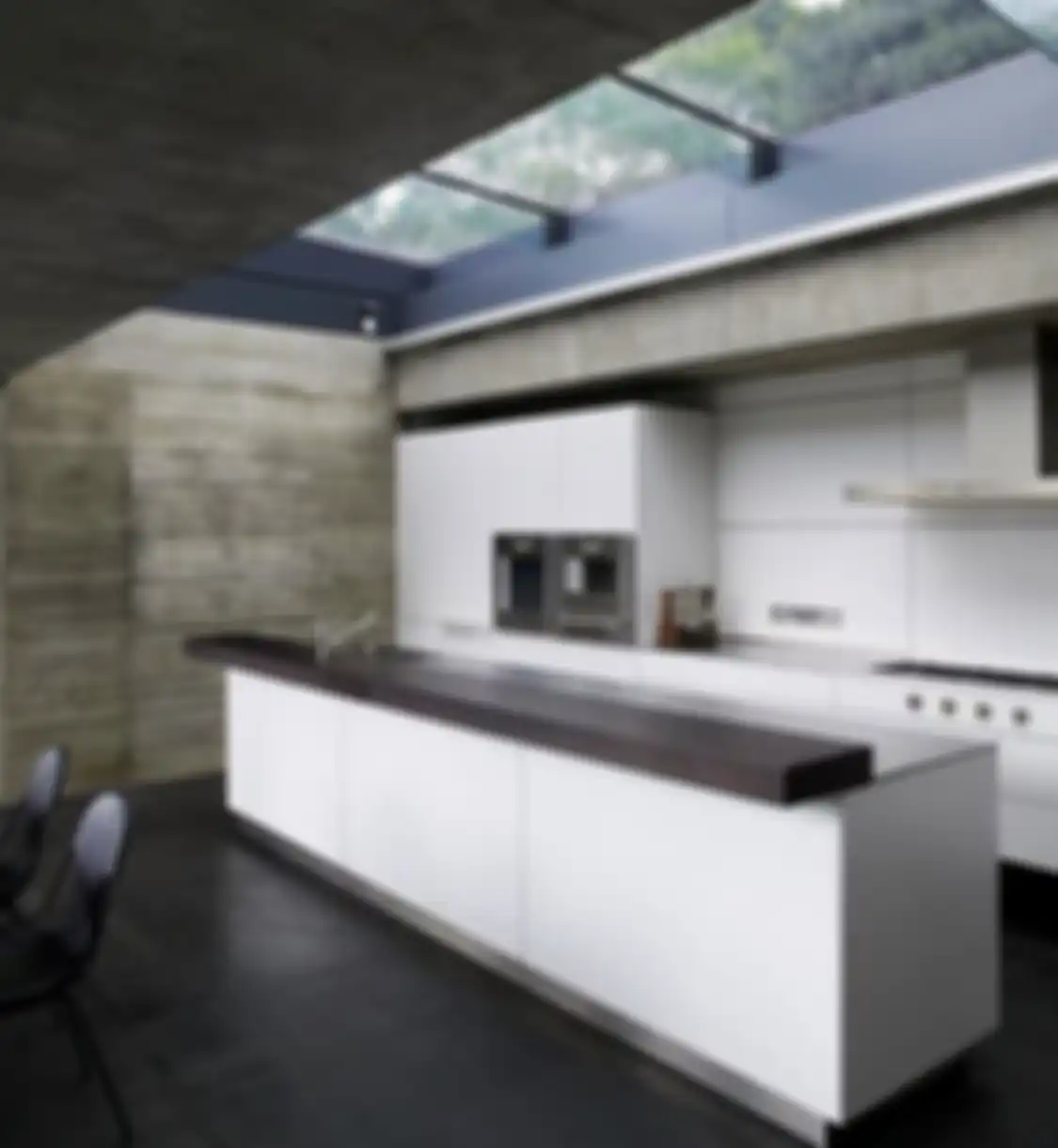 Desain dapur mungil sengaja mengadopsi gaya begini hingga foto hasilnya dicontek. Cocok buat interior rumah minimalis.