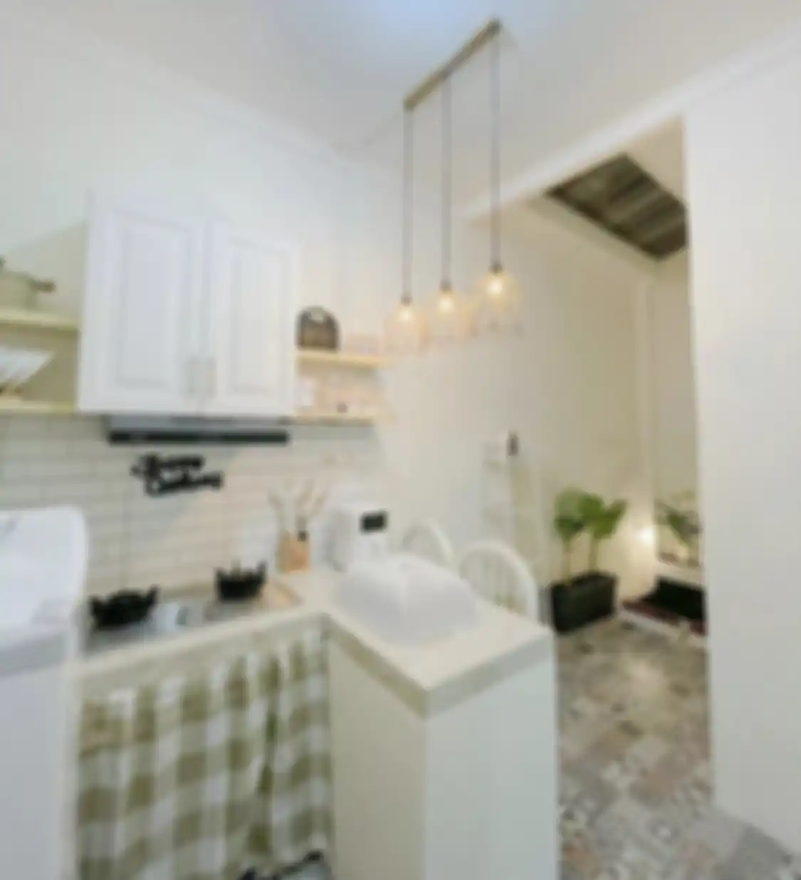 Begini trik membuat desain dapur kecl agar terlihat lebih besar. Apalagi, foto interiornya bikin rumah minimalis jadi aesthetic.