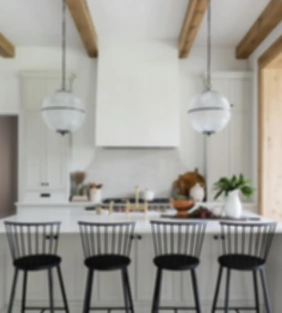 Peralatan masak yang sudah usang membuat foto dapur ukuran kecil bikin senewen.