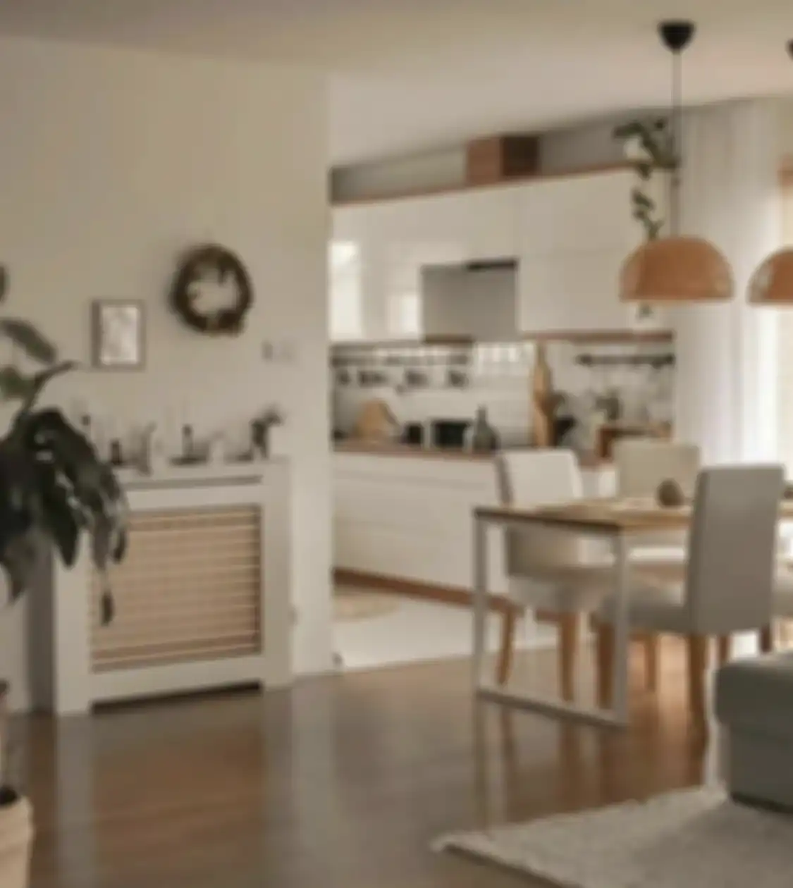 Foto desain dapur mungil jadi satu dengan ruang keluarga. Tak perlu bayar desainer mahal, cukup pakai trik ini saja.