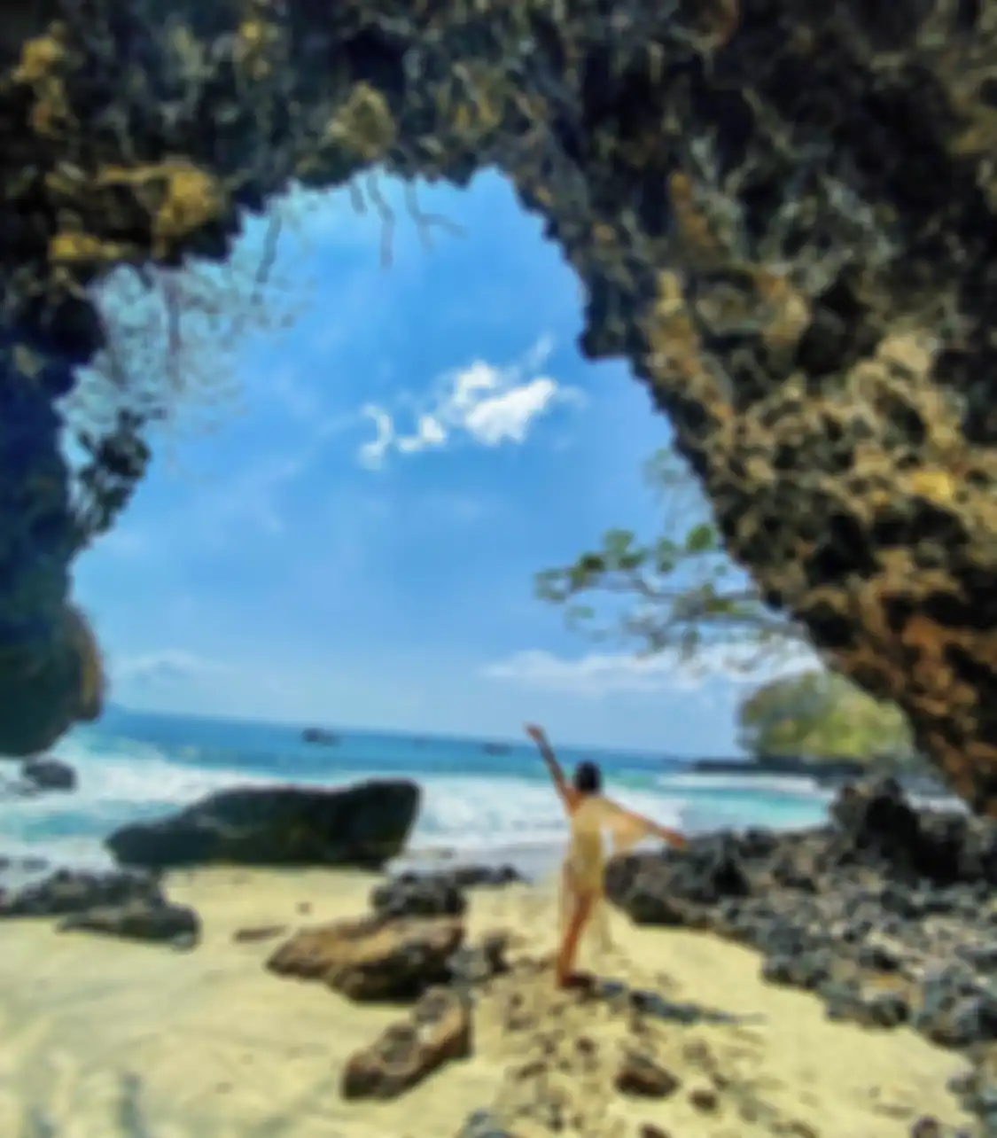 Berikut ini 6 tempat wisata pantai di Bali yang wajib didatangi saat liburan akhir tahun. Sebab, ada banyak spot terbaik buat foto aesthetic.