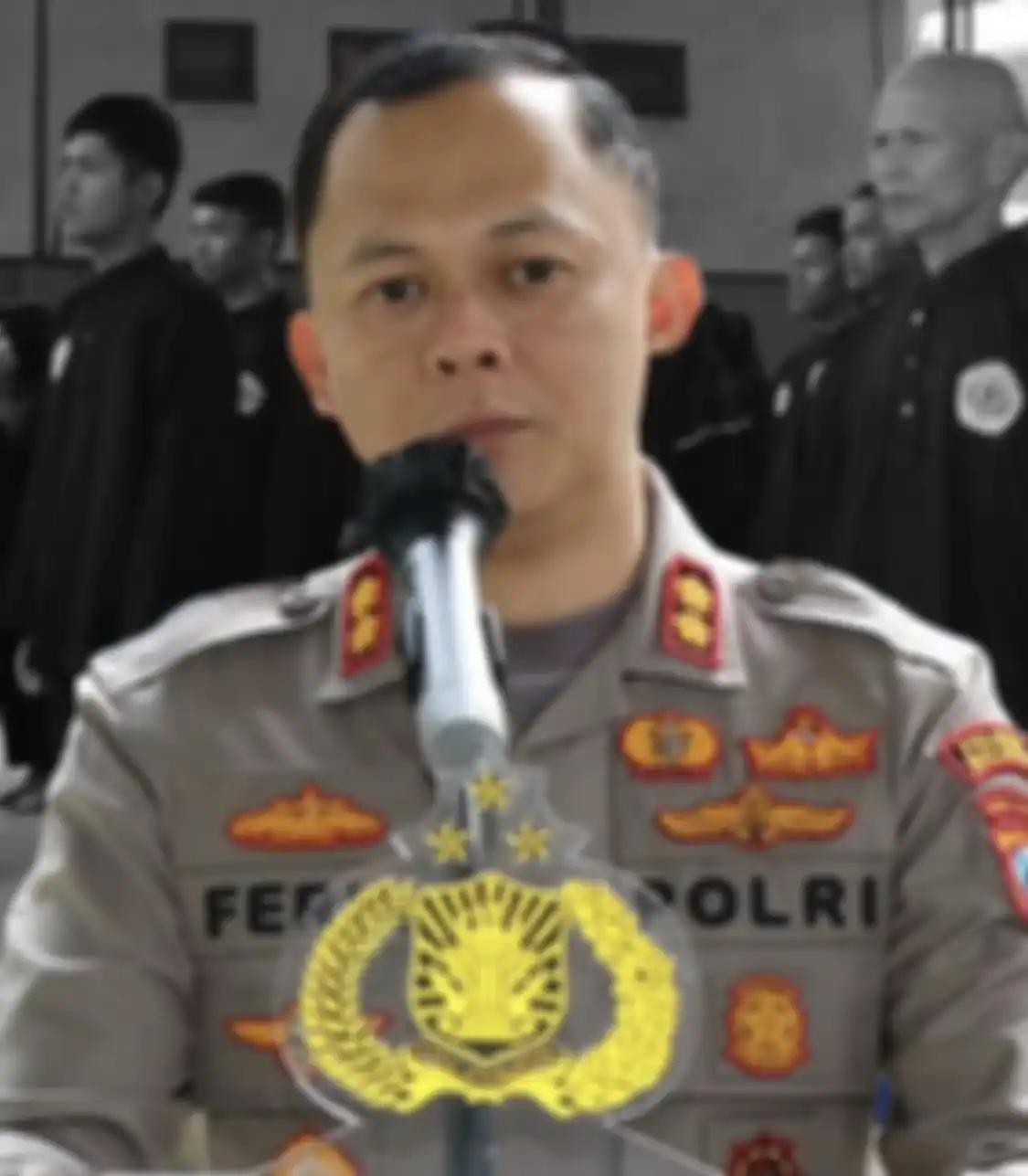 Ini Profil Kapolres Malang AKBP Ferli Hidayat yang didesak IPW untuk dicopot. Anak buahnya tembakkan gas air mata di Tragedi Kanjuruhan.