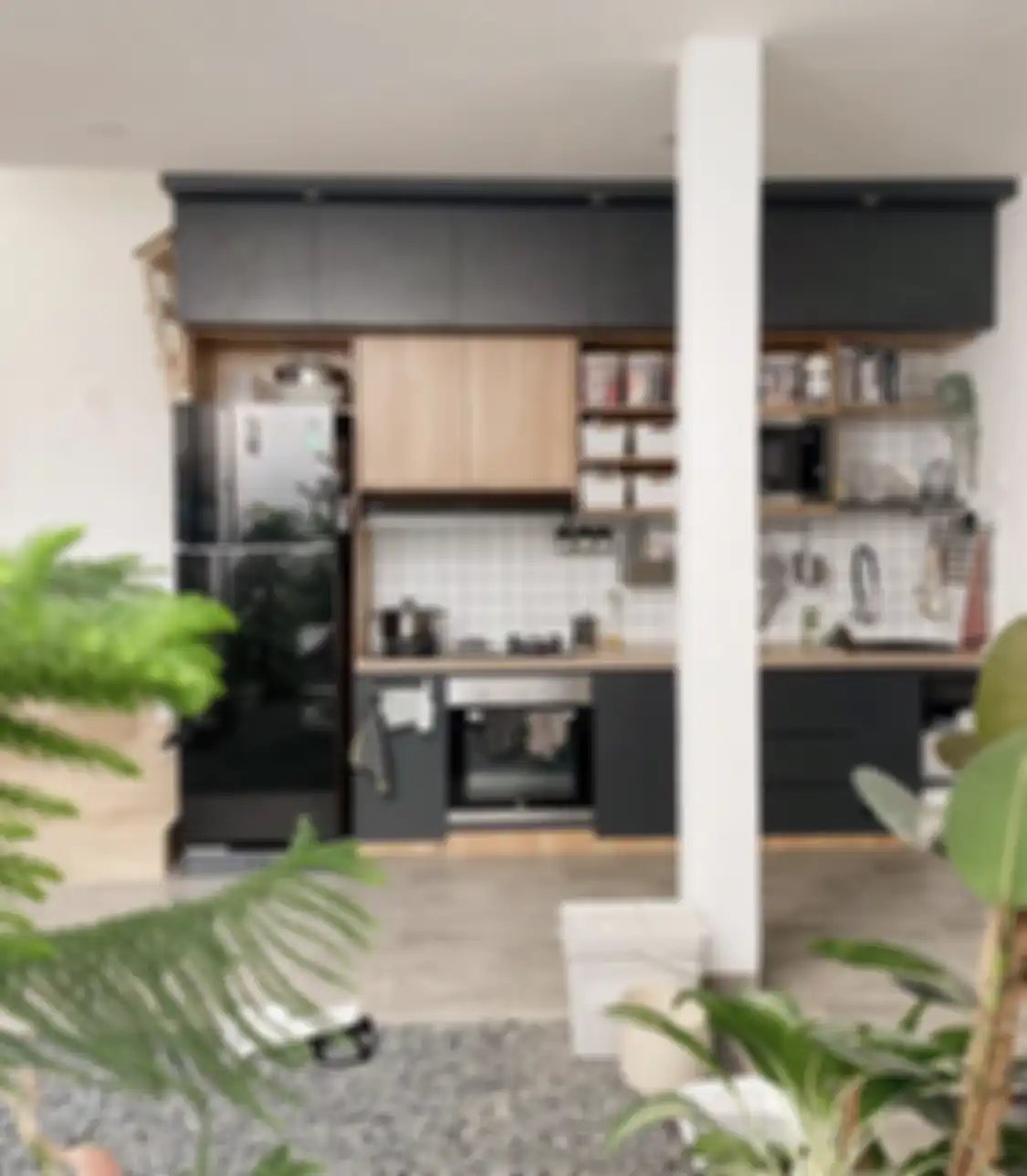 Foto tampilan desain dapur outdoor jadi aesthetic berkat 5 perabotan wajib ini. Hasilnya bikin iri banyak pemilik rumah minimalis.