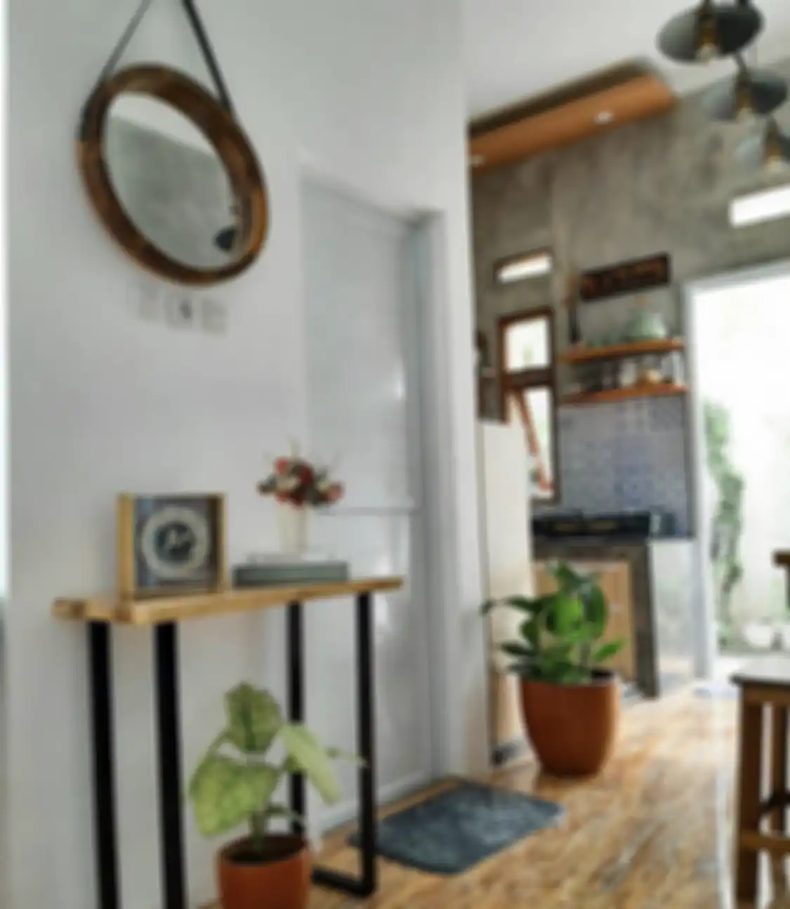 Rumah mungil yang dibangun sendiri nggak sampai menguras rekening. Cuma habis modal segini. Foto desain dapur sempitnya disorot.