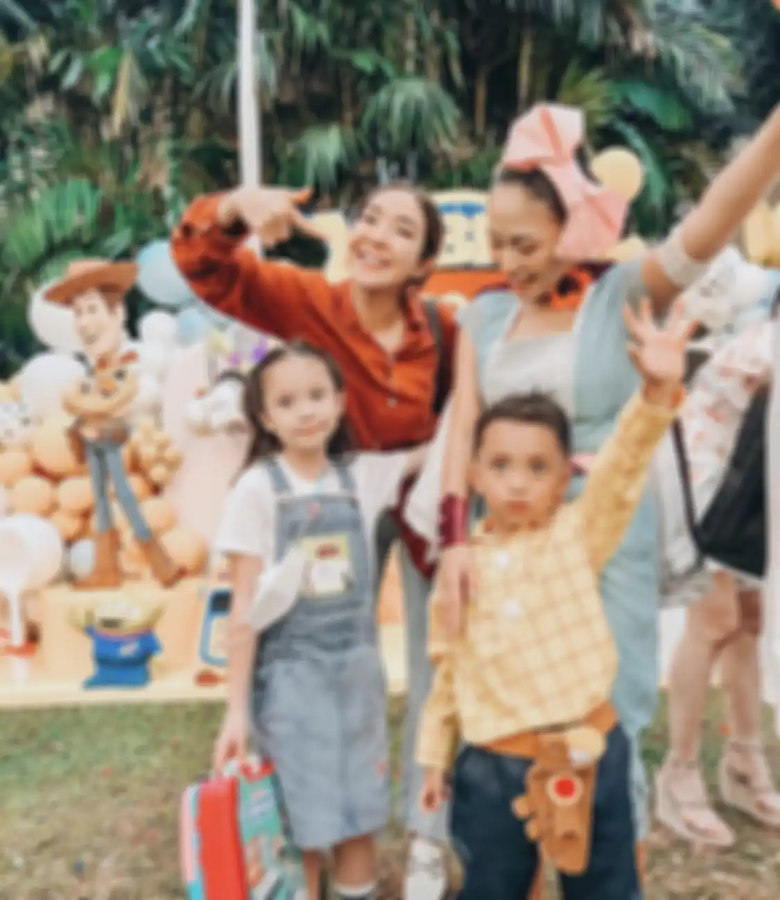 Gisella Anastasia jalan bareng mantan suaminya, Gading Marten. Ini respons Rino Soerdarjo. Foto Gempi dibawa-bawa.