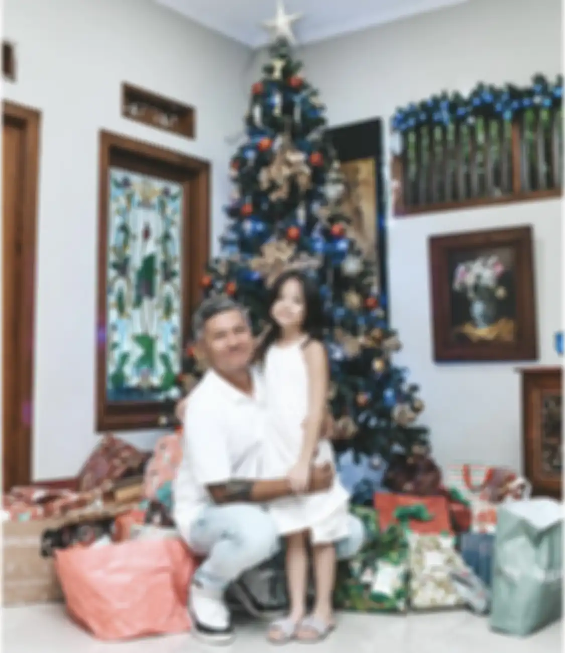 Foto Gading Marten merayakan Natal bareng Gempita Nora Marten diunggah. Gisella Anastasia ternyata lakukan ini.