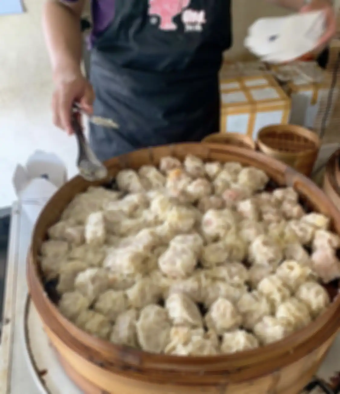 Pasar Gede Solo menyajikan tempat wisata kuliner dengan menu makan enak yang bisa dicicipi saat merayakan Imlek.