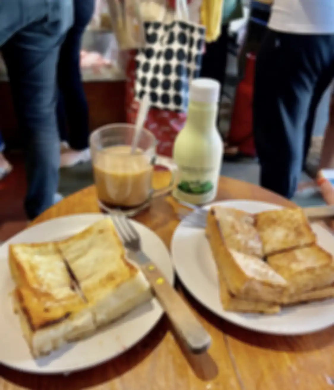 Roti Gempol, salah satu tempat wisata kuliner yang meyajikan sarapan enak di Bandung.