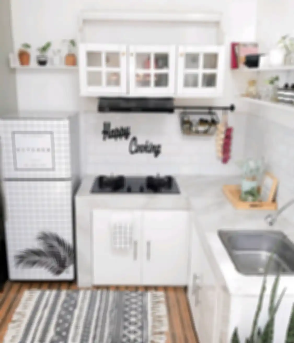 Pemilik rumah subsidi bisa merapat. Biaya permak desain dapur mungil pakai trik khusus cuma habis segini. Foto interiornya bikin bangga.