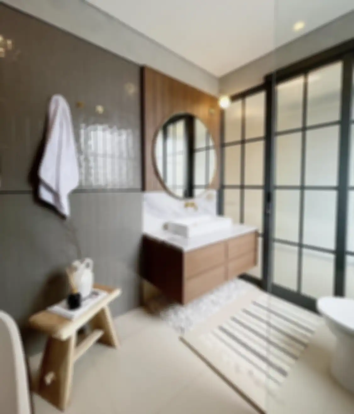 Pemilik rumah minimalis baru tahu, memasang exhaust fan di kamar mandi punya manfaat tak terduga. Bukan cuma foto aesthetic.