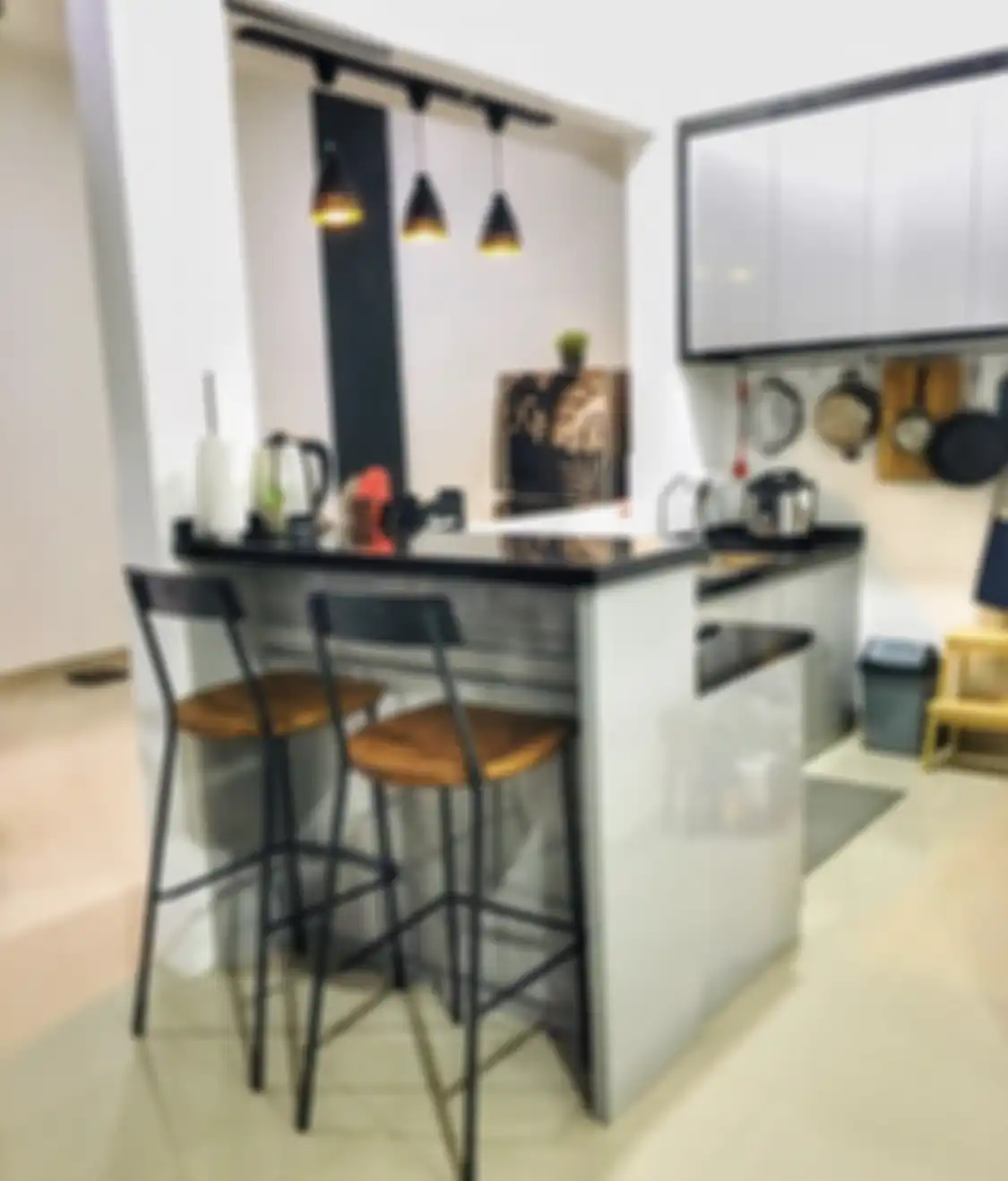 Tampilan yang tampak mewah menjadi keunggulan desain dapur sederhana di rumah minimalis. Intip yuk foto interiornya.