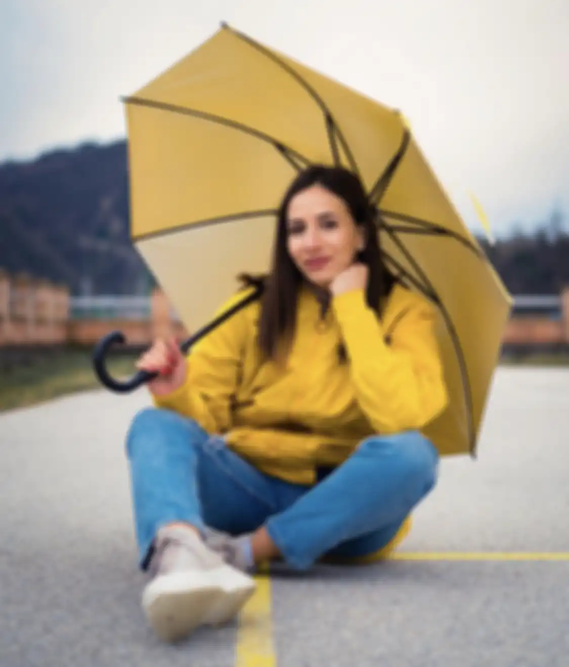 Cara membuat foto potrait model dalam kondisi mendung.