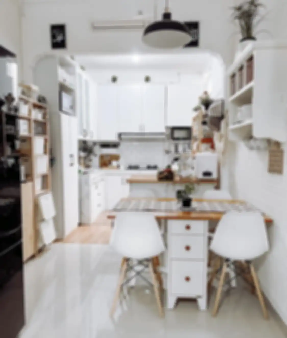 Pemilik rumah minimalis naksir foto interior desain dapur modern? Inilah trik dekorasi yang bikin tampilannya jadi makin mewah.