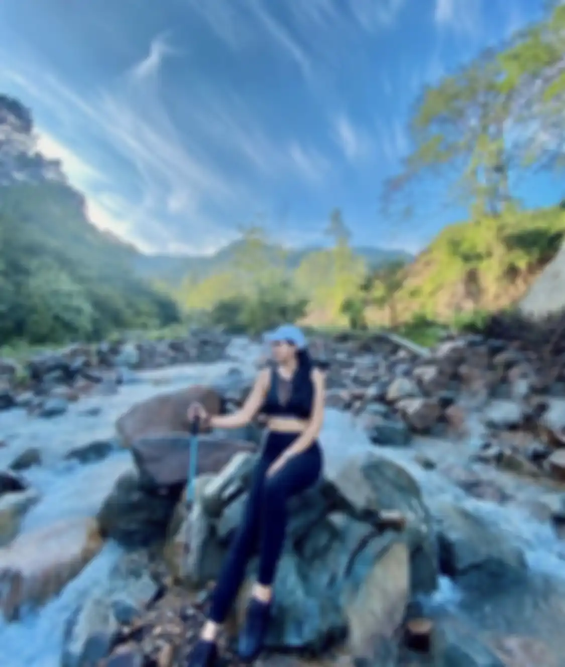 Inilah 3 tips liburan seru di Curug Cibaliung, tempat wisata alam Bogor yang cocok buat berburu foto aesthetic.