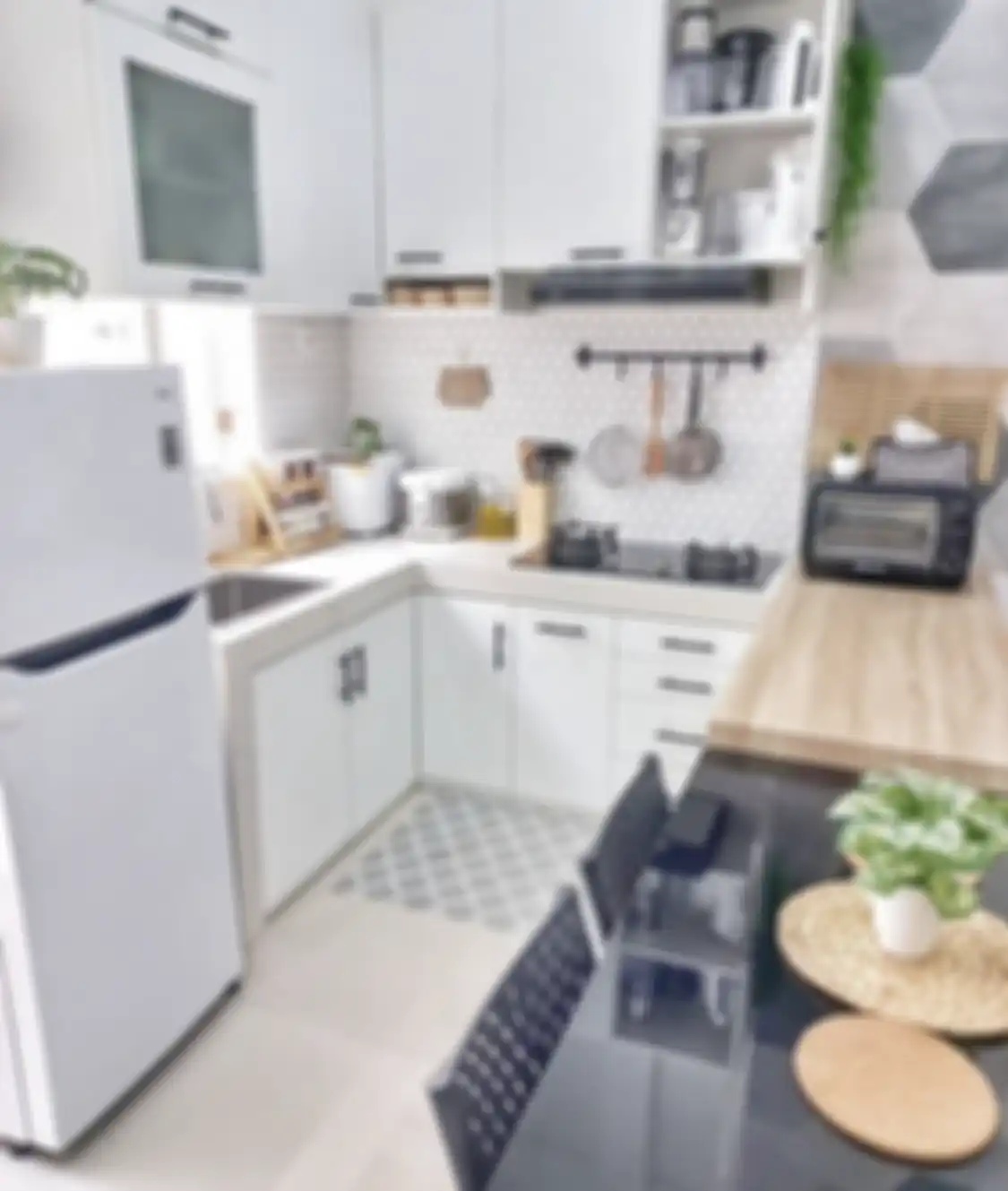 Jangan khawatir mempermak area memasak dengan modal cekak, ada 6 foto desain dapur model ini yang bisa jadi referensi.