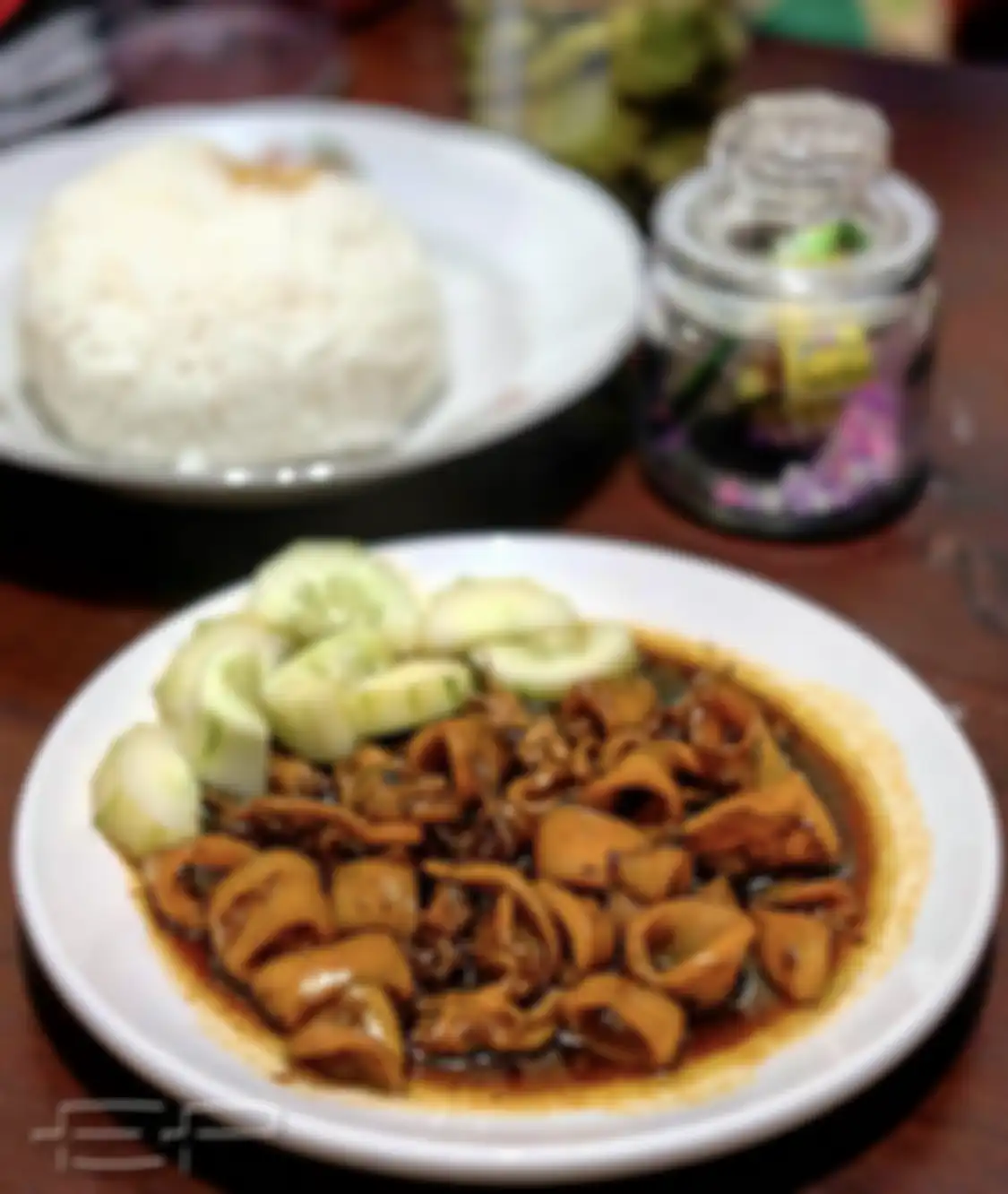 Sarapan enak di Semarang bisa memilih tempat wisata kuliner bernama Asem-Asem Koh Liem.