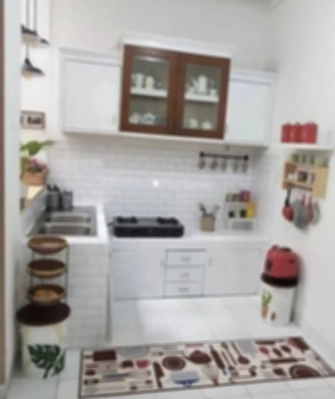 Senangnya hati pemilik rumah minimalis melihat foto kabinet dapur kinclong lagi. Begini cara bersihkan jamur yang bandel. 