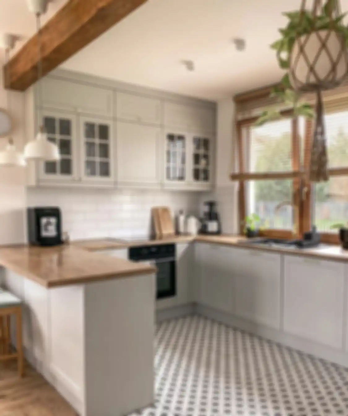 Desain dapur sederhana yang memiliki fungsi vital cocok dibuat di lahan sempit. Foto interiornya mencuri perhatian.
