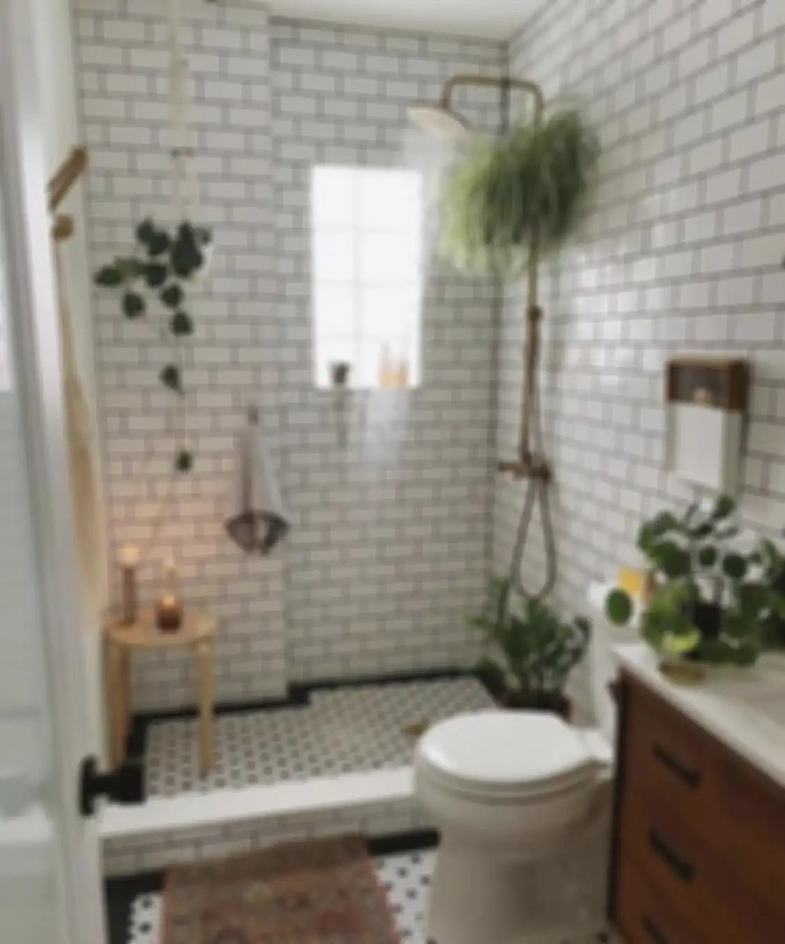 Begini cara sepele yang bikin kamar mandi mungil tetap bersih. Foto interiornya dijamin banjir likes. 