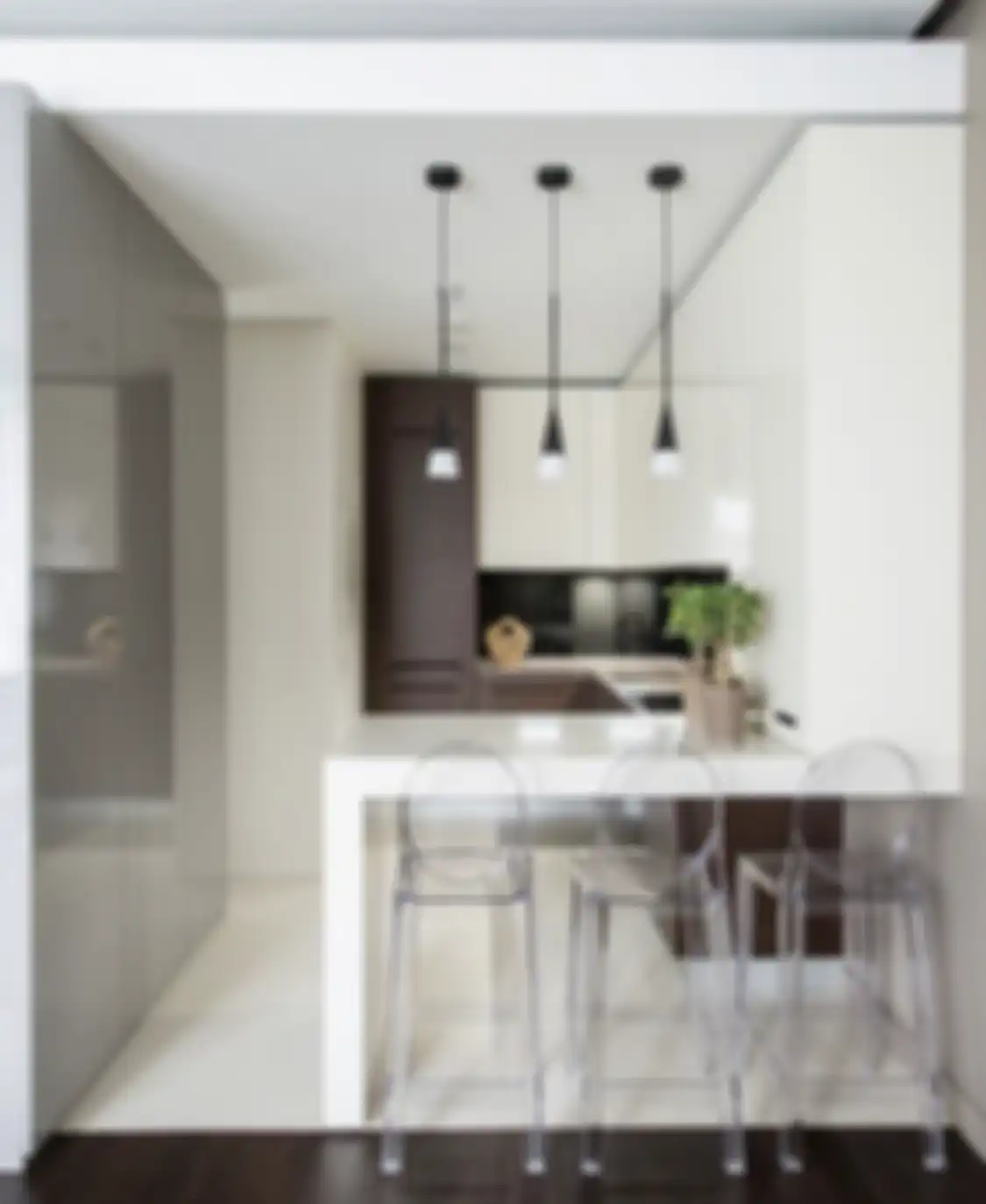 Desain dapur mungil sengaja mengadopsi gaya begini hingga foto hasilnya dicontek. Cocok buat interior rumah minimalis.