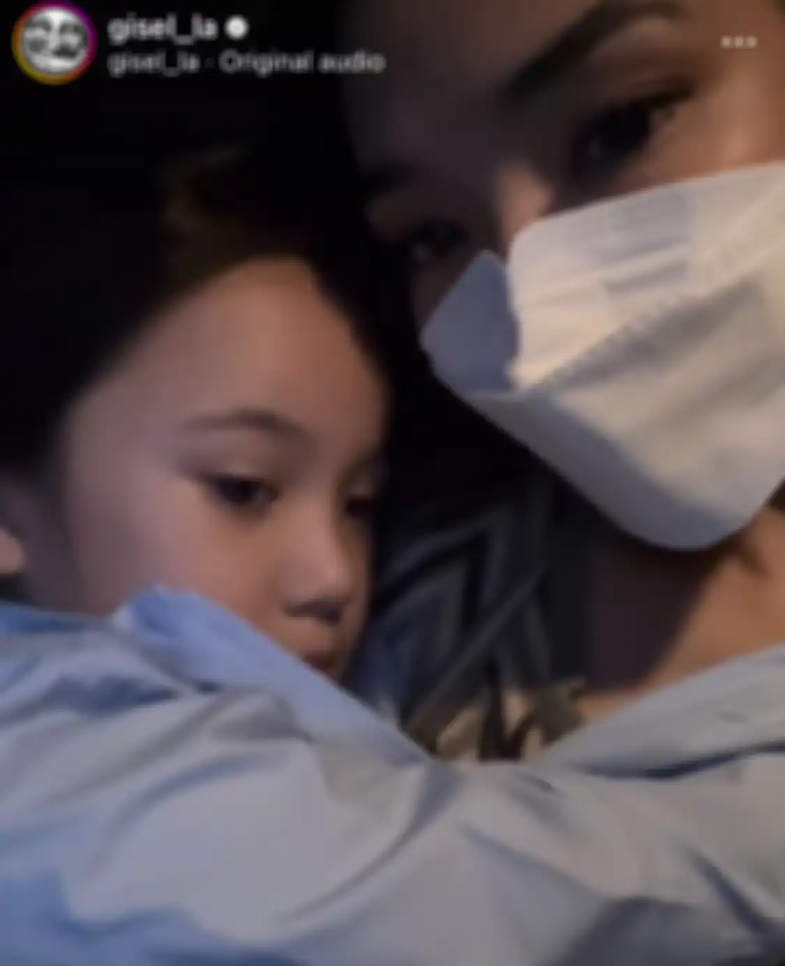 Gisella Anastasia gemas dengan kebiasaan Gempi. Namun, hati Gisel luluh usai melihat foto kondisi anak semata wayangnya.